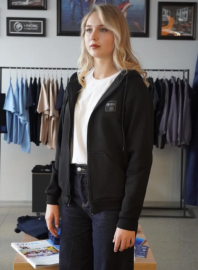 Толстовка с капюшоном черная