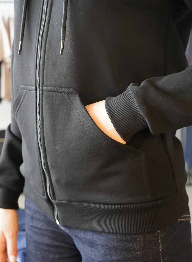 Толстовка с капюшоном черная